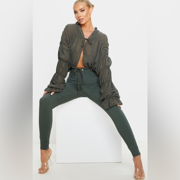 Green Sheer Ruched Tiered Blouse Size 4 (small) - Picture 4 of 5